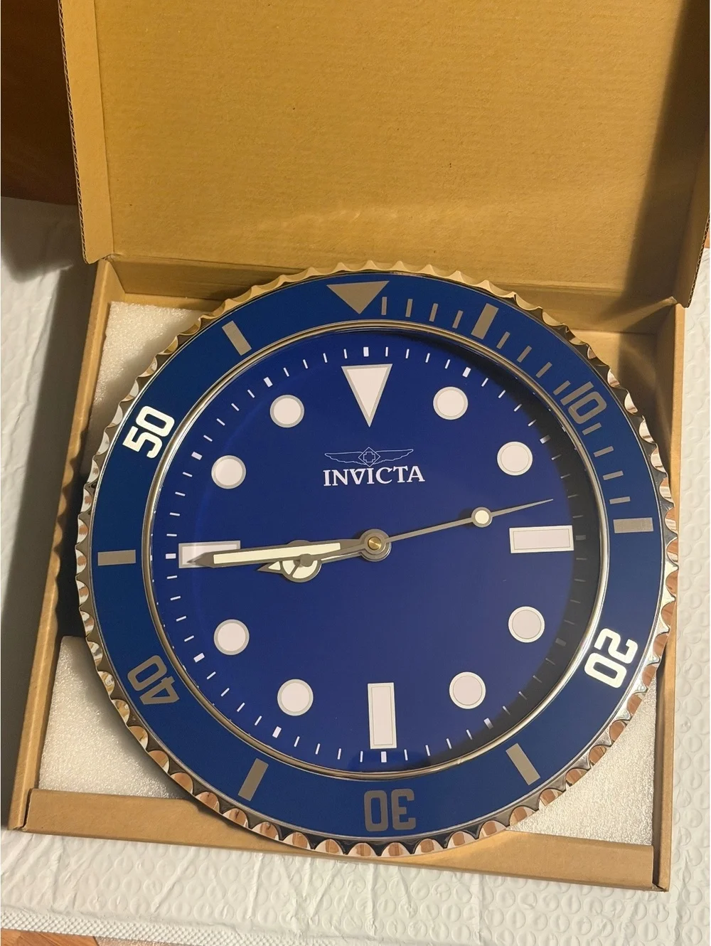 $129 INVICTA PRO DIVER BLUE FACE 12” WALL CLOCK LIMITED EDITION